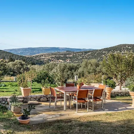 Zoi Apartment Faraklata